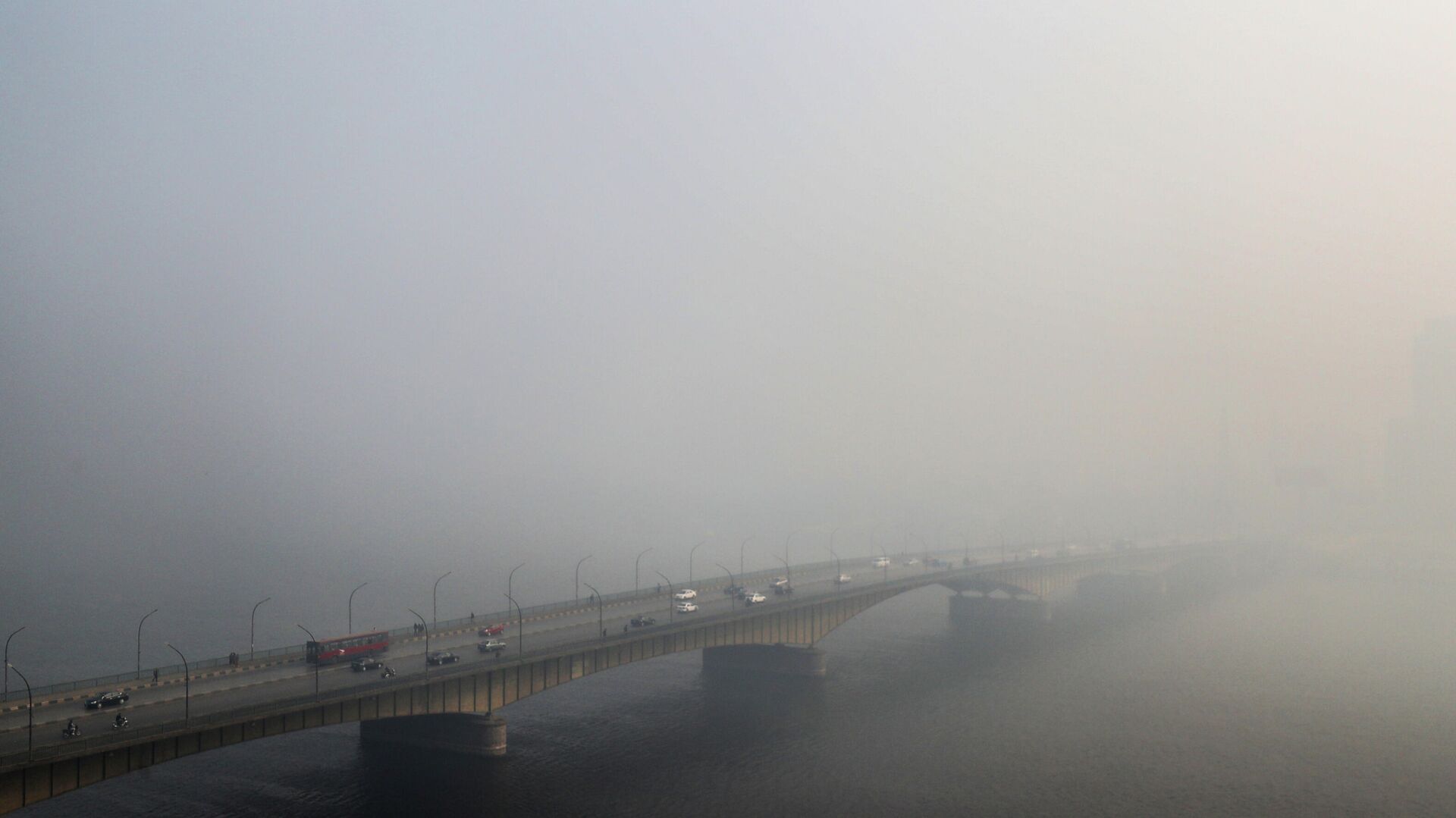 شبوة مائية كثيفة لمدة 8 ساعات صباحًا.. طقس اليوم السبت 17 يناير 2026